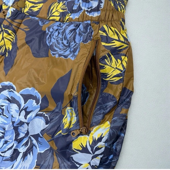 OFFLINE SNOWBOARDING SNOW PANTS Floral Patterned Pants - Picture 3 of 4